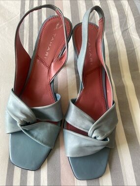 Tahari Light Blue Knot Slingback Heels